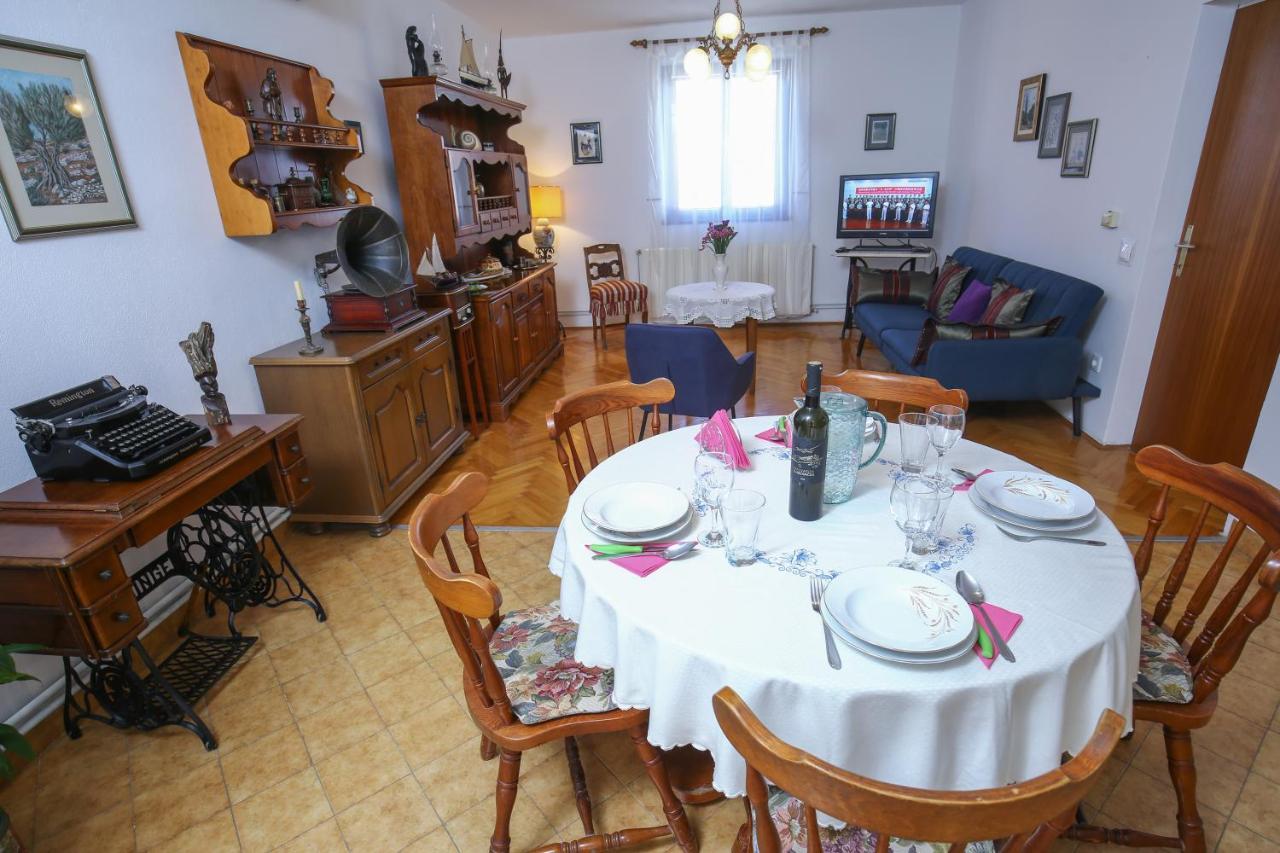 Artistic Summer House Marinovic With Garden&Bbq Supetar Zewnętrze zdjęcie